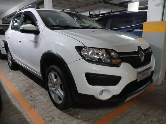RENAULT SANDERO 1.6 STEPWAY 8V FLEX 4P MANUAL RENAULT SANDERO 1.6 STEPWAY 8V FLEX 4P MANUAL